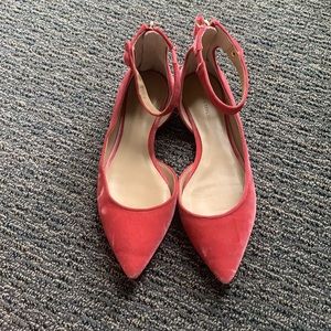 Ann Taylor coral color velvet flat